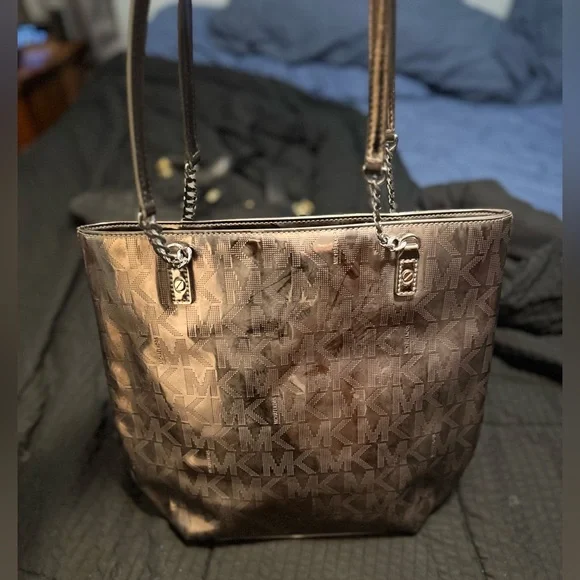 MICHAEL Michael Kors Gold Shoulder Bag - Picture 3 of 5